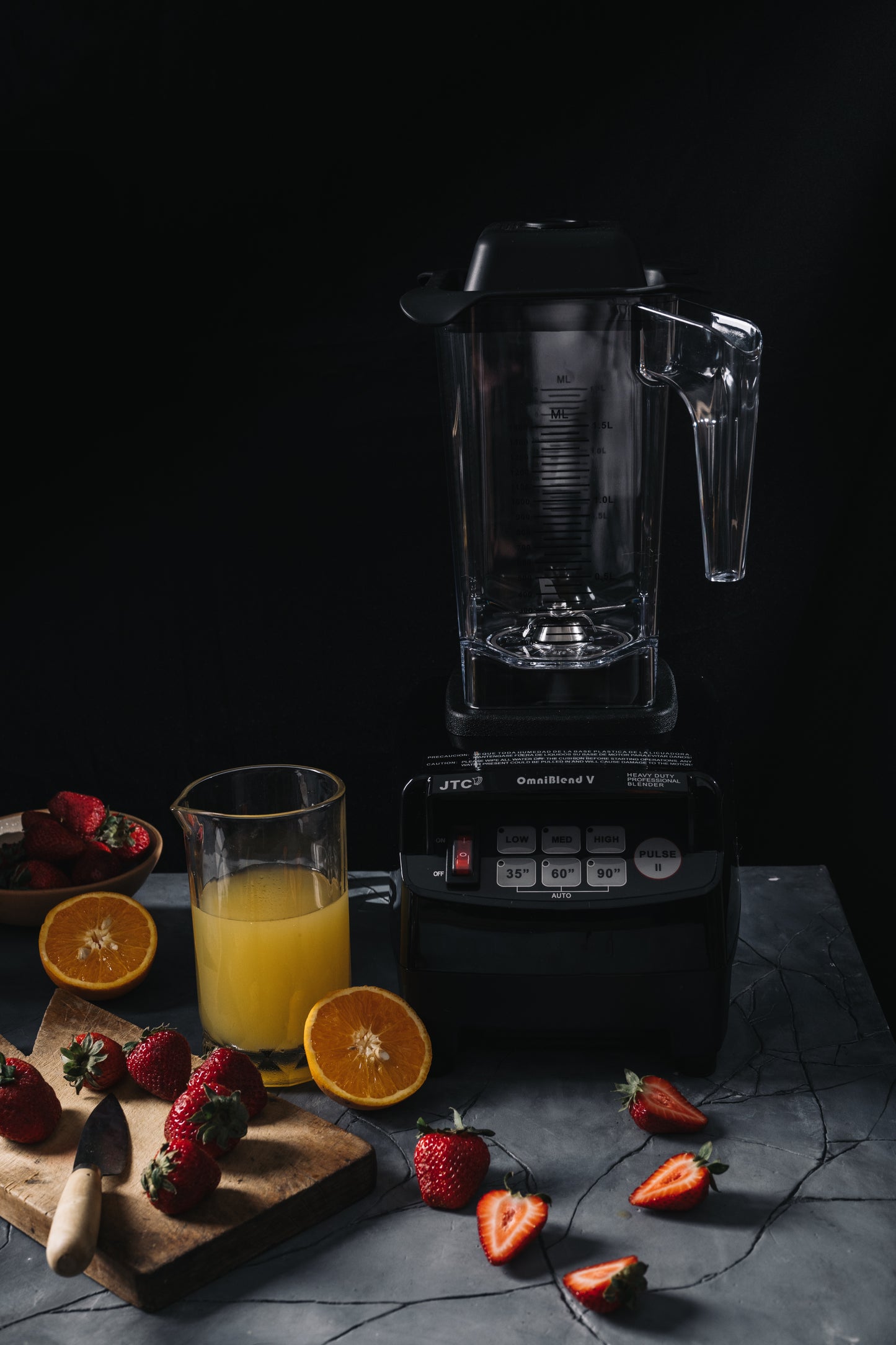 Licuadora Digital Omniblend 2 L Jtc