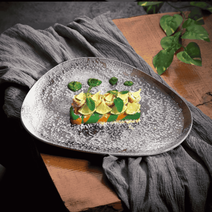 Plato Poliforma Island Onix 32 X 27 Cm By Bone